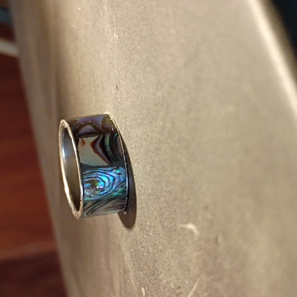 Iridescent Shell Inlay Ring - Picture 4 of 4